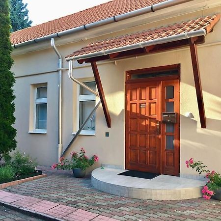 Andrea Apartman Miskolc Belvarosaban ภายนอก รูปภาพ